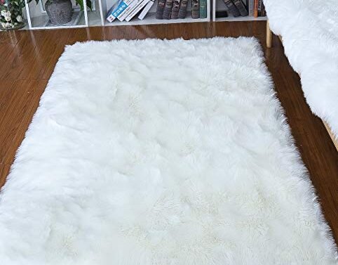 White Fur Ultra Soft Fluffy Rugs Rectangle Shape Faux Wool Carpet Rug for Living Room Bedroom Balcony Floor Mats ( 150 cm x 86 cm)